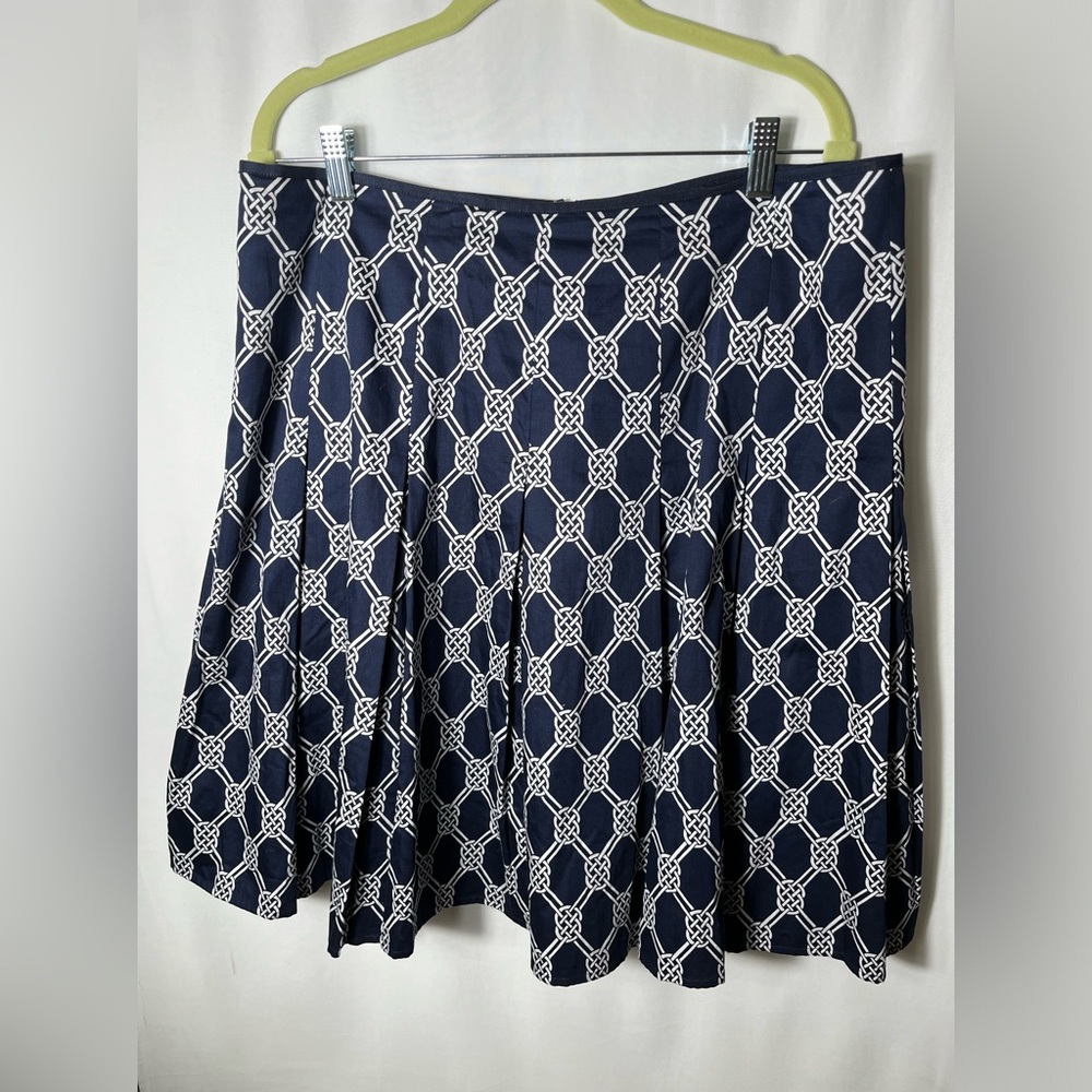 Jones New York signature pleaded skirt, size 14 100%cotton